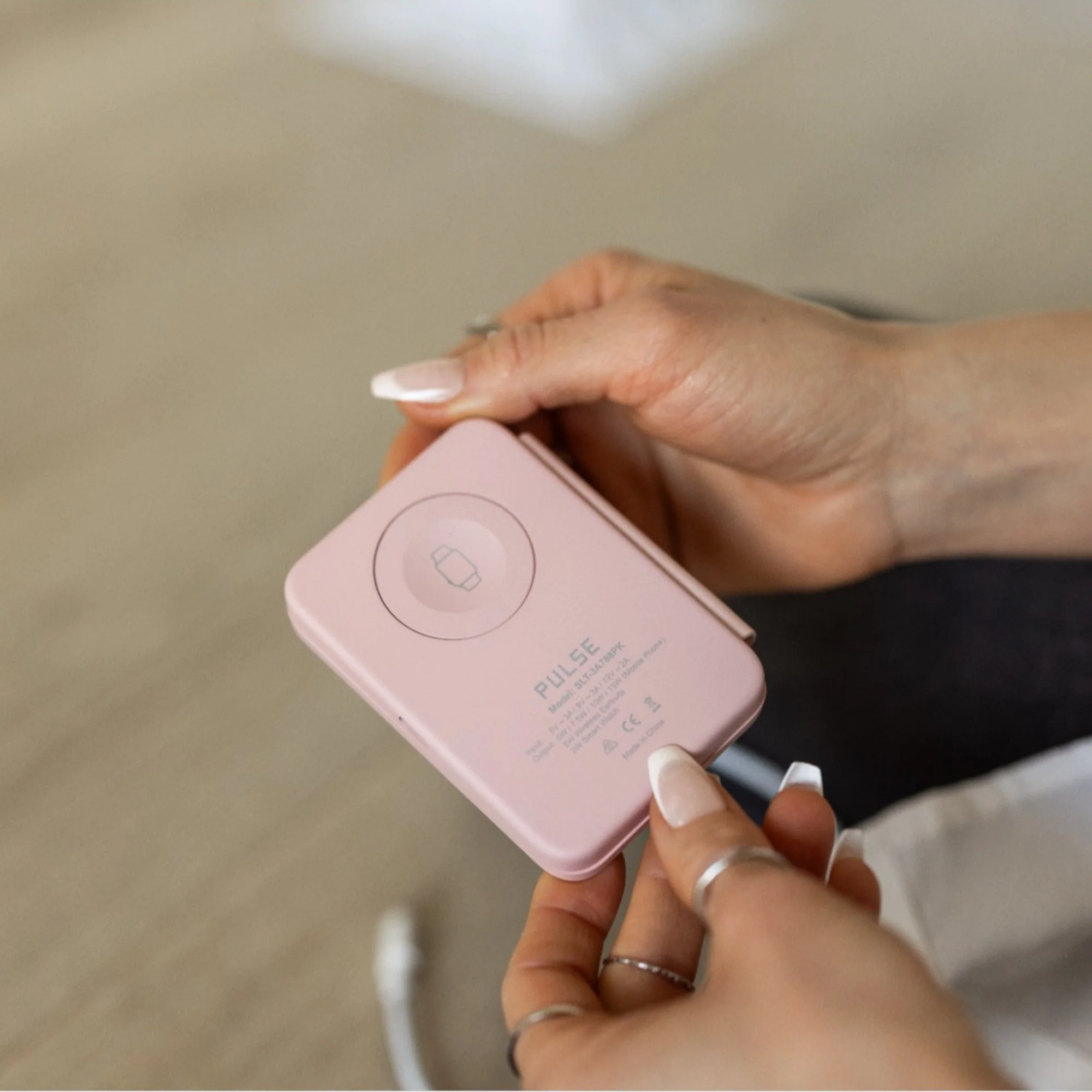 Apollo 3-in-1 Apple Charger - Image 25