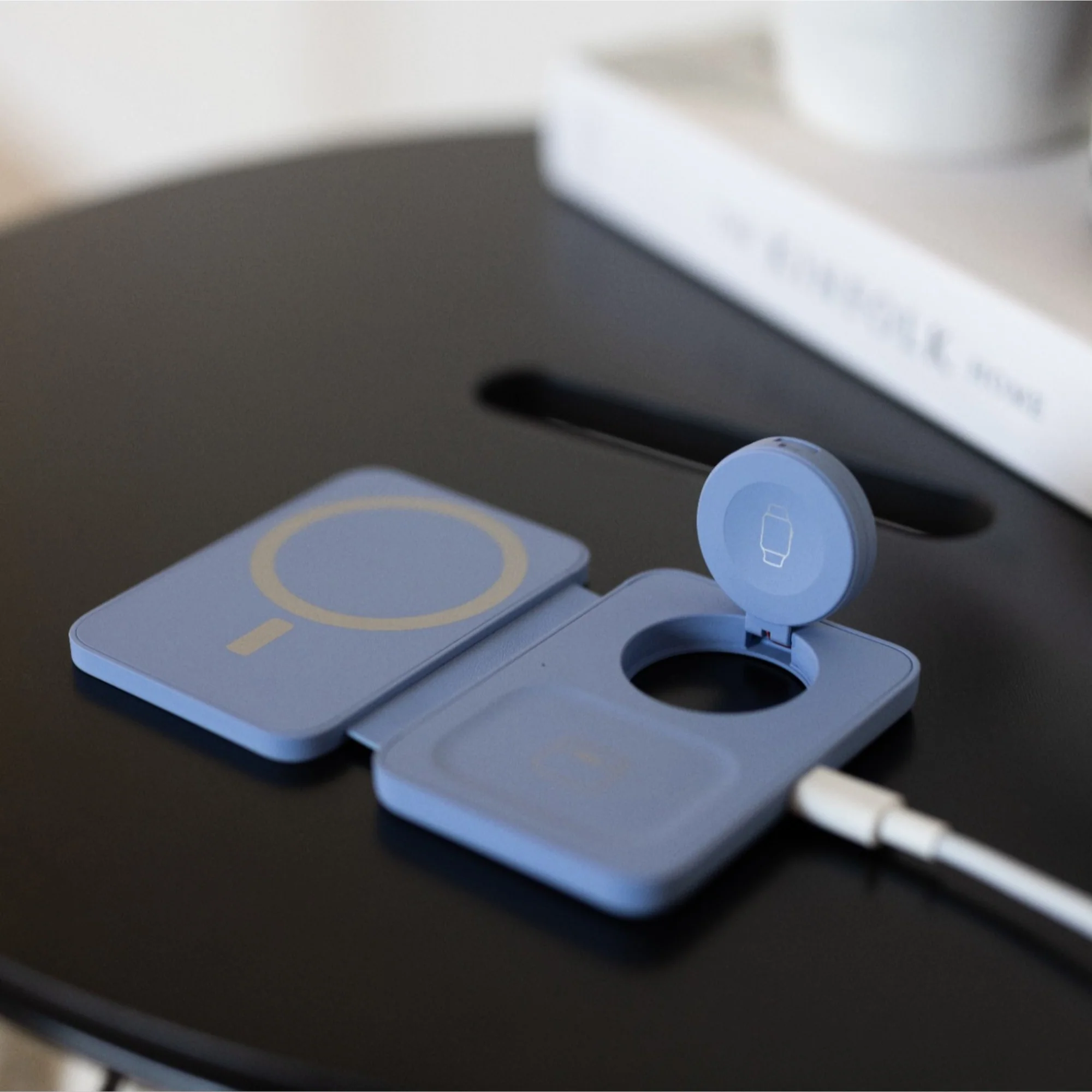 Apollo 3-in-1 Apple Charger - Image 34