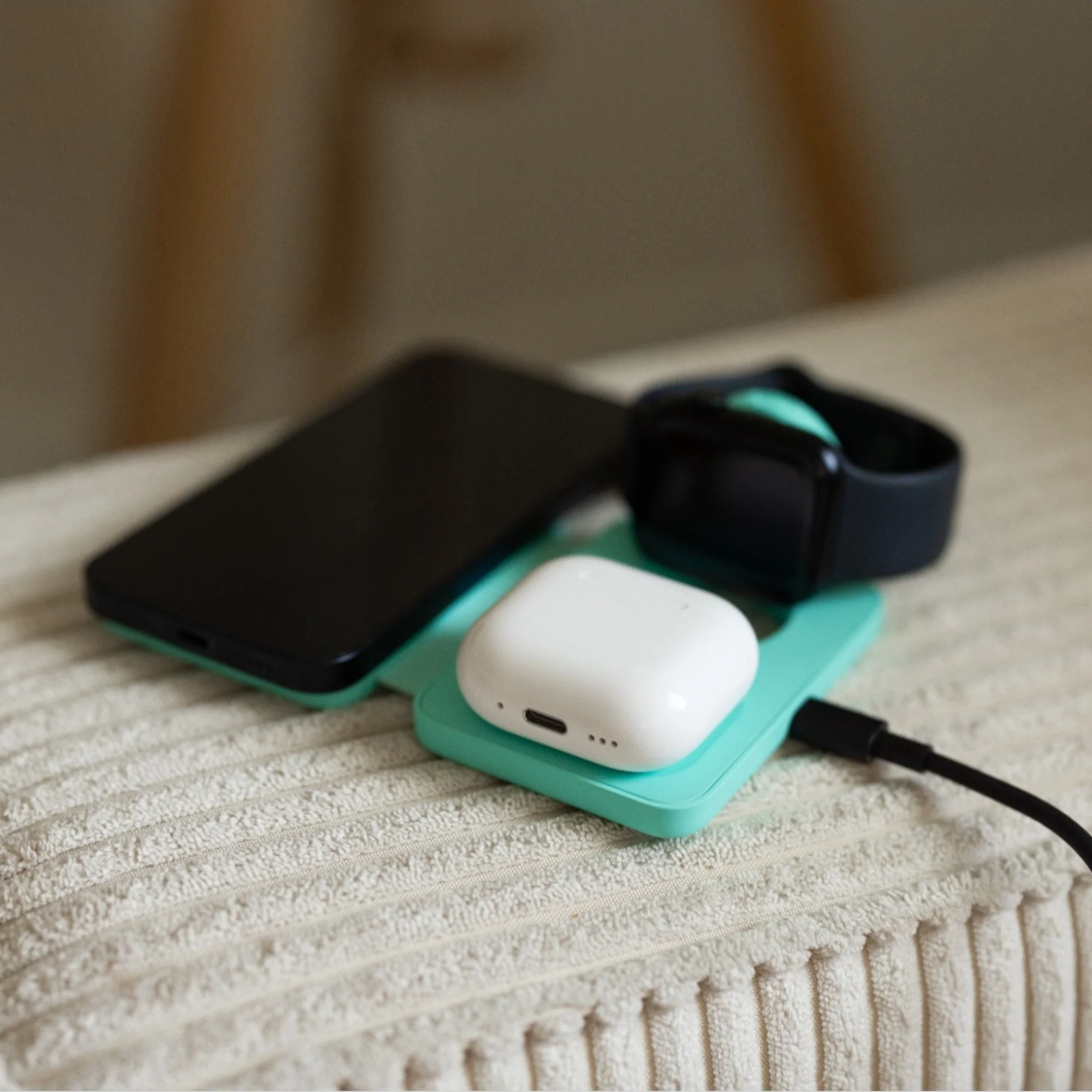 Apollo 3-in-1 Apple Charger - Image 43