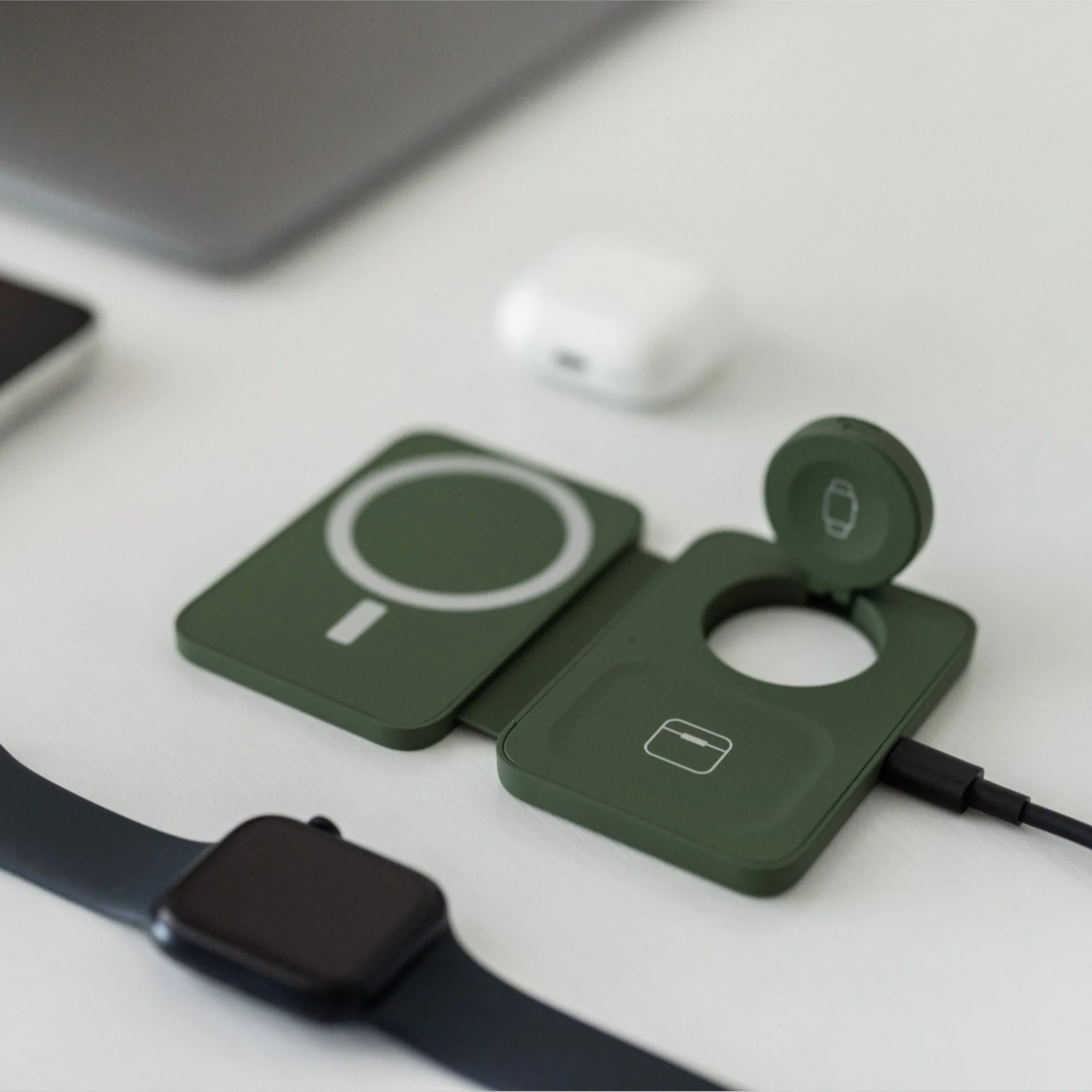 Duo Pack - Apollo 3-in-1 Apple Chargers - Image 100
