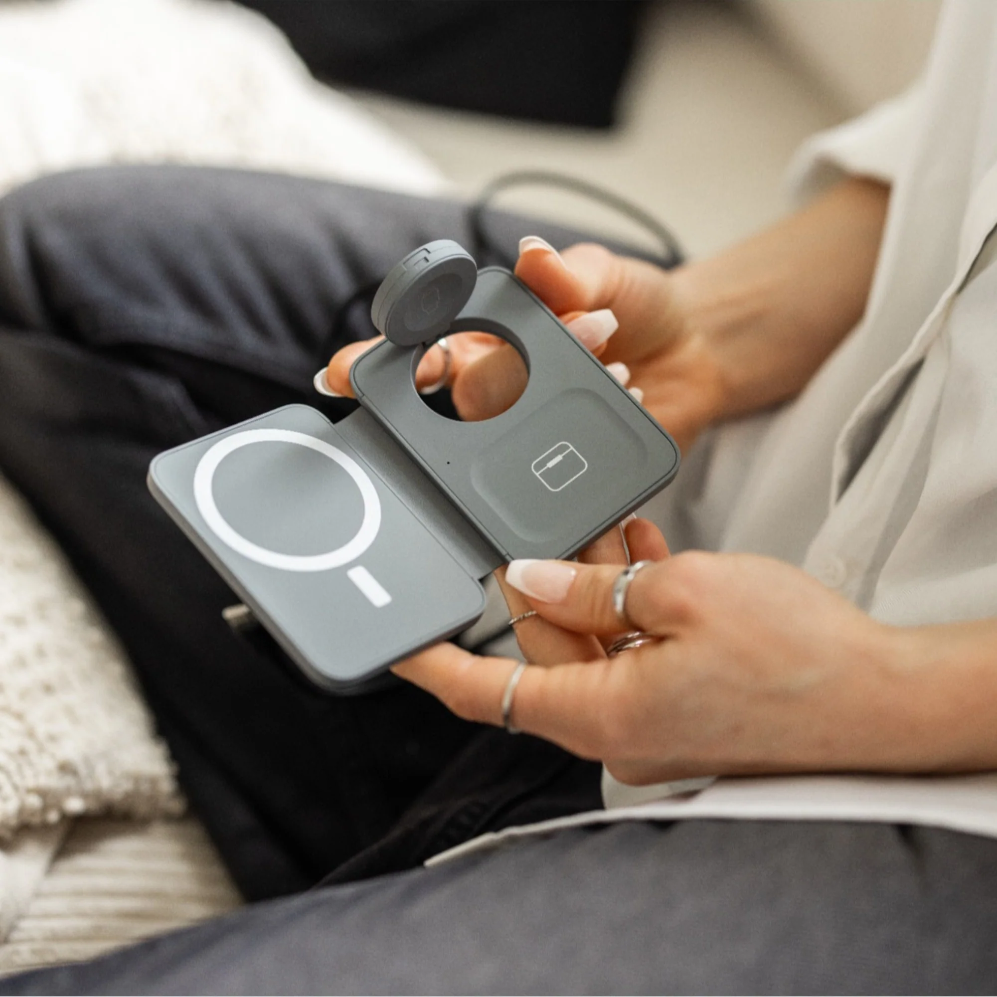 Duo Pack - Apollo 3-in-1 Apple Chargers - Image 132