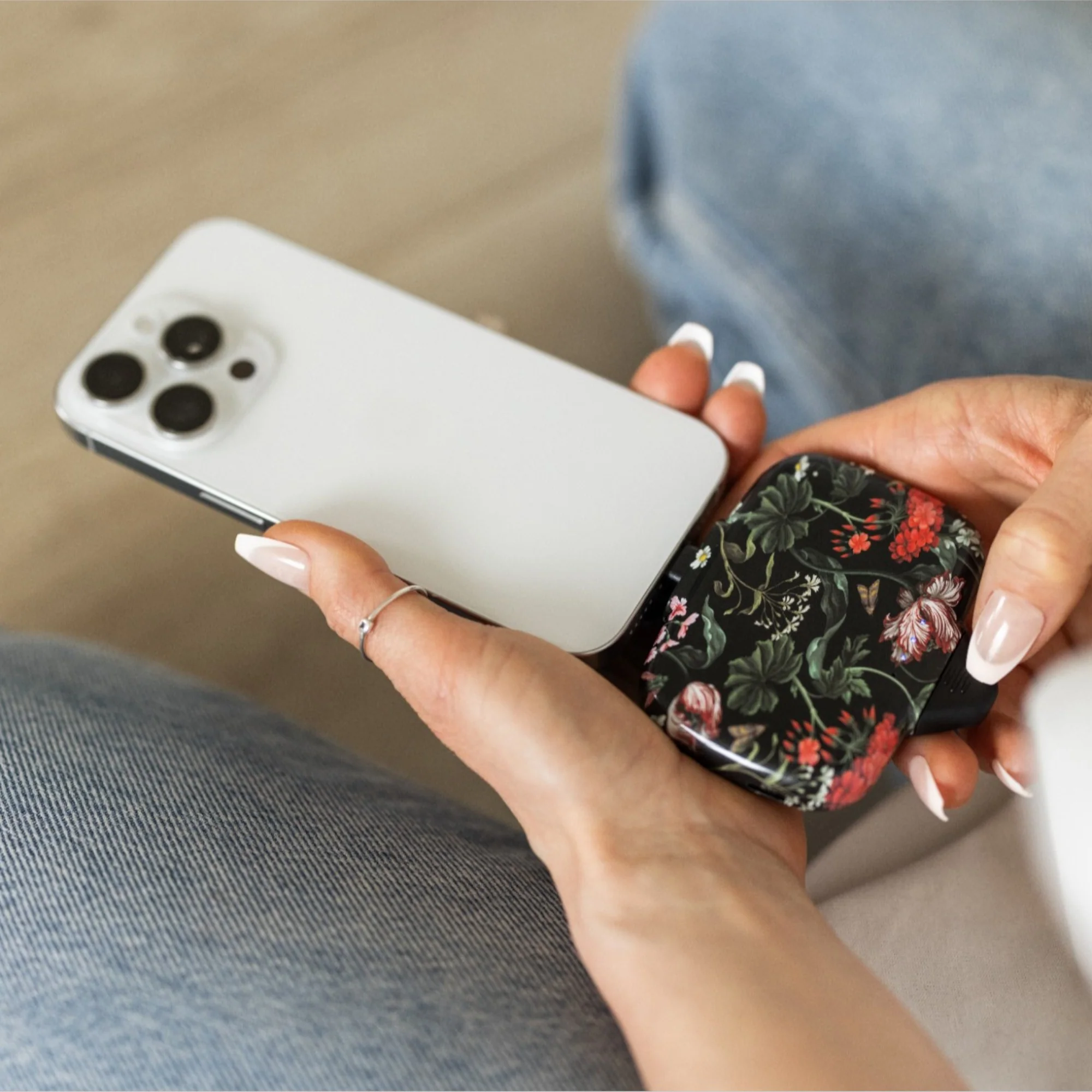 Duo Pack - Venus Portable Universal Chargers - Image 98