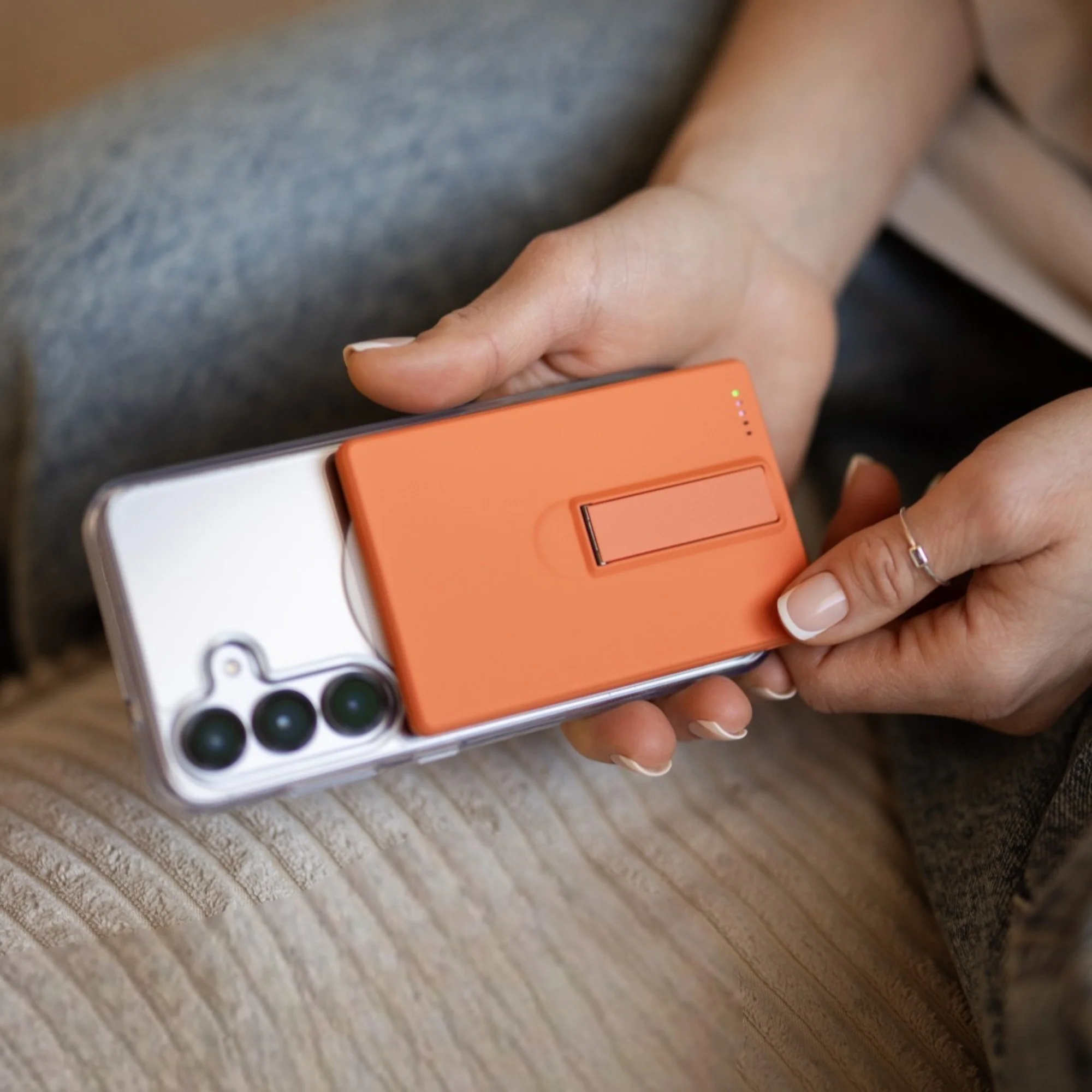 Infinity Magnetic Wireless Charger - Image 110