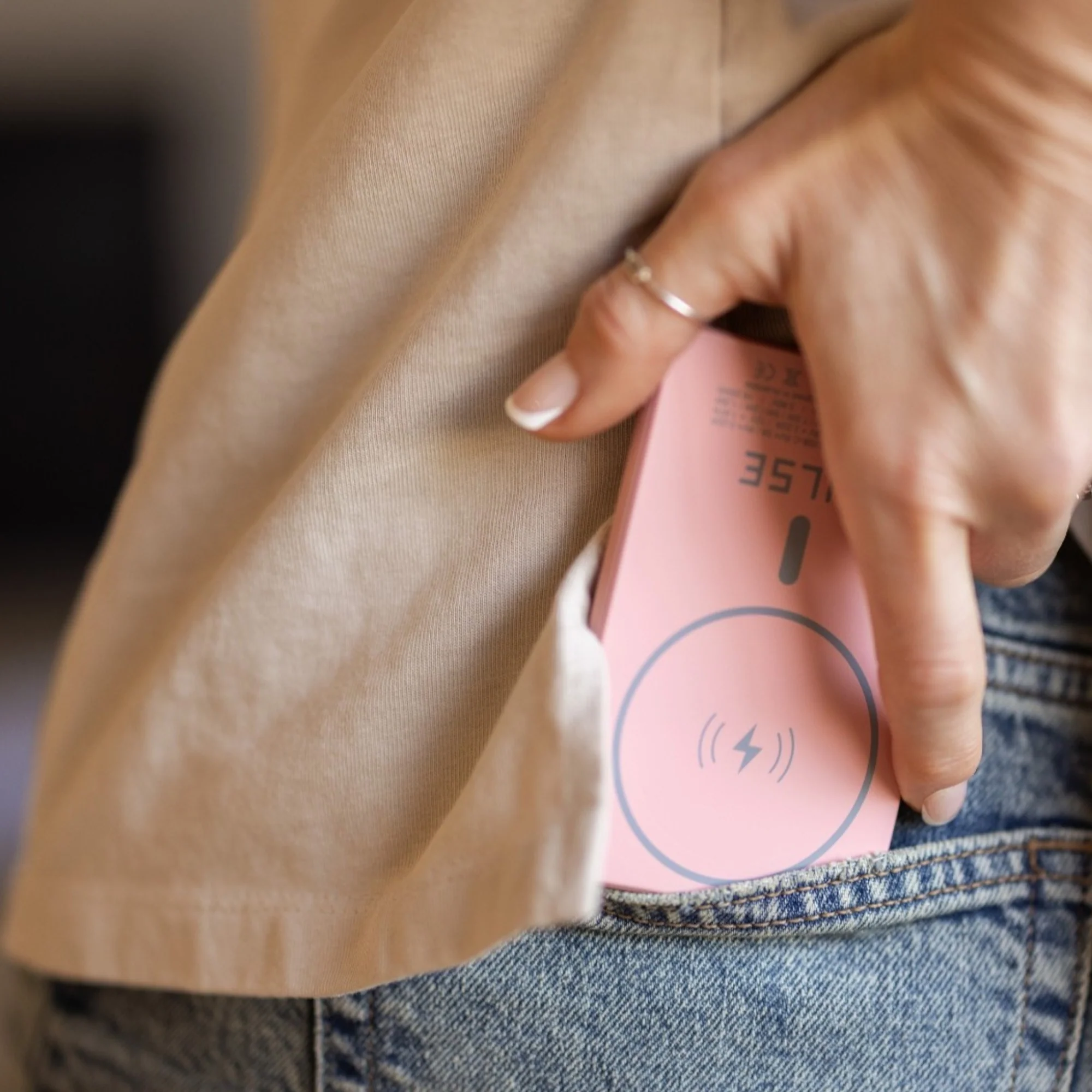 Infinity Magnetic Wireless Charger - Image 140