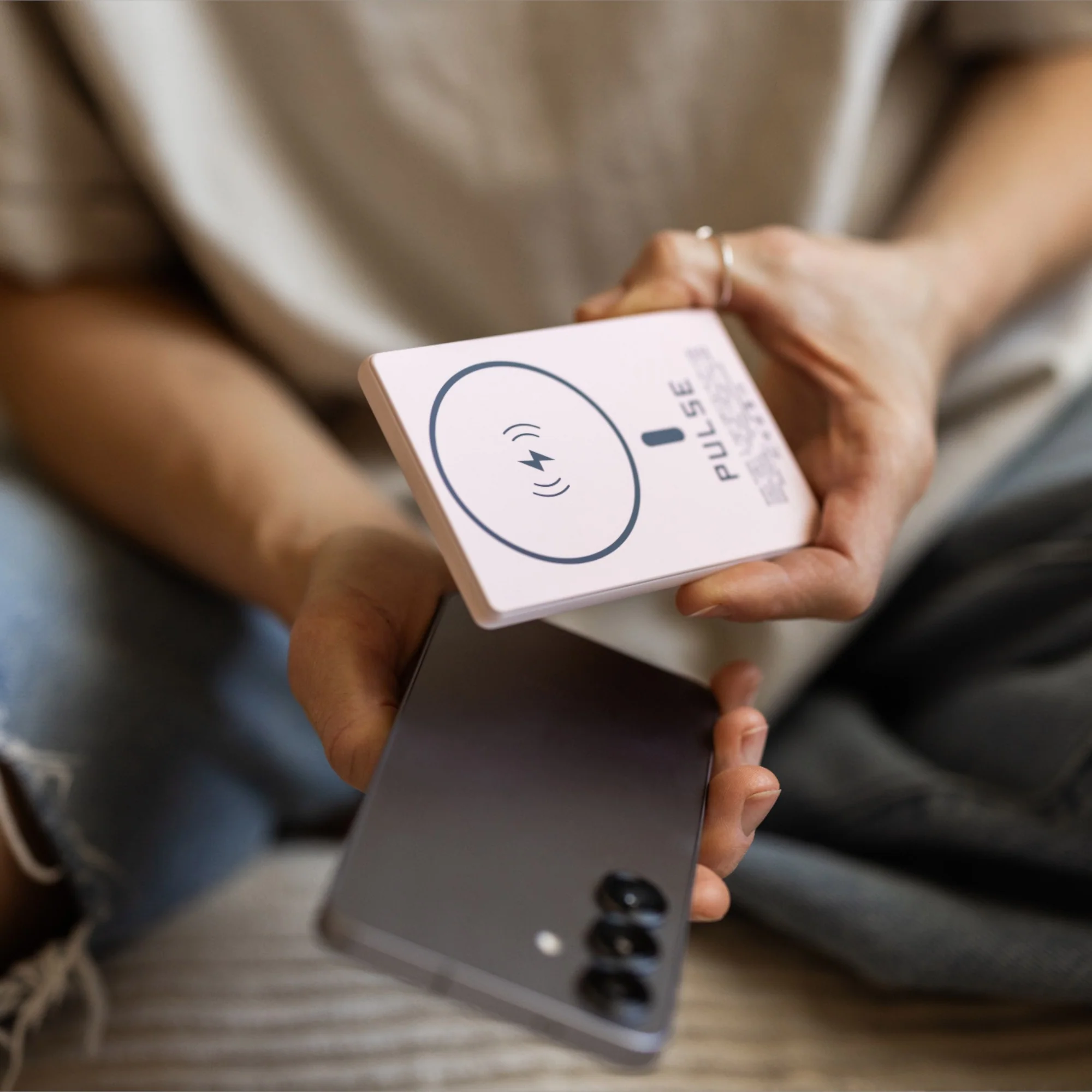 Infinity Magnetic Wireless Charger - Image 15