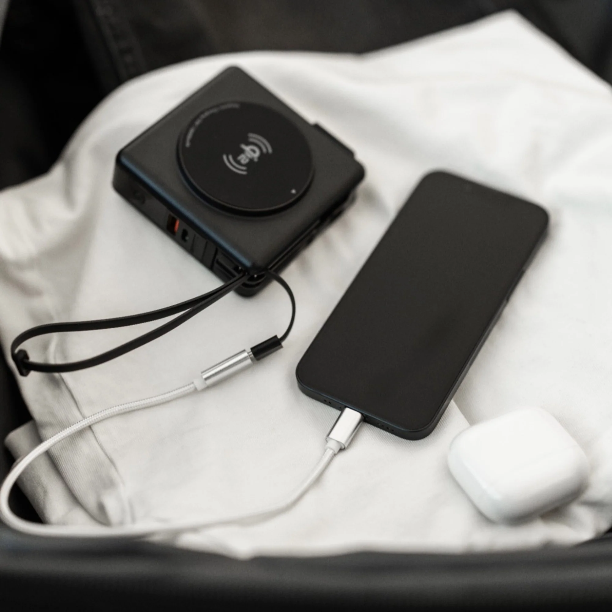 Universe 5-in-1 Power Bank & Charger - Image 61
