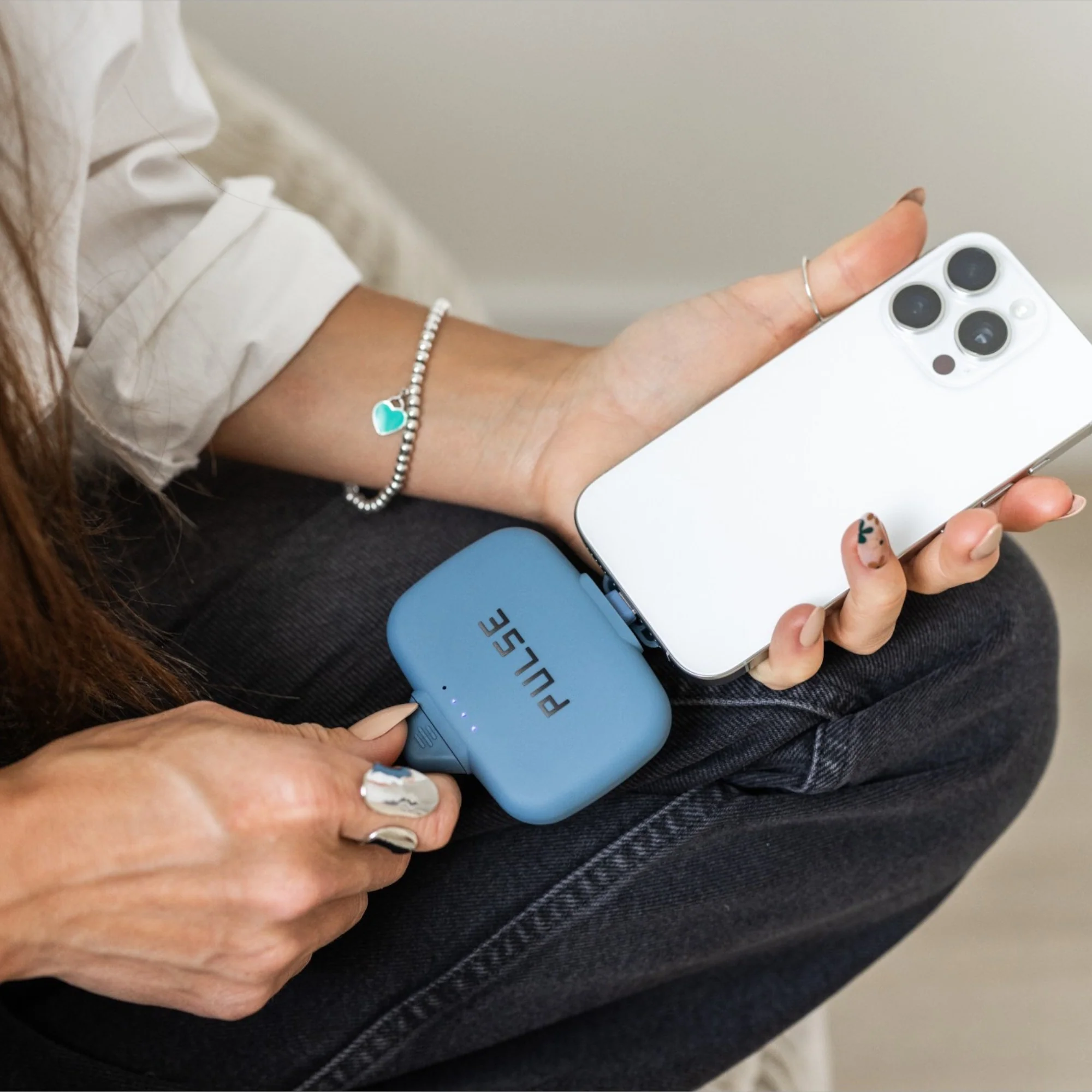 Venus Portable Universal Charger - Image 65