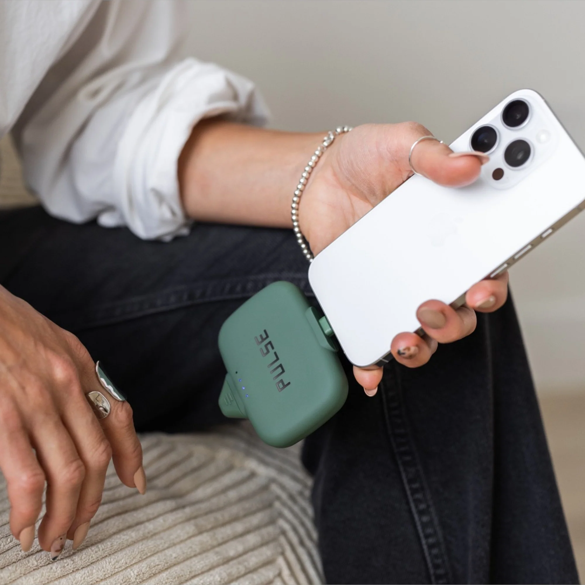 Venus Portable Universal Charger - Image 88